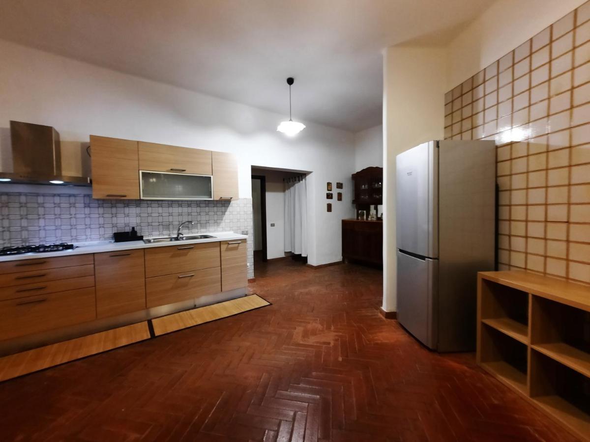 Villa Del Commendatore Sirugo 阿沃拉 外观 照片