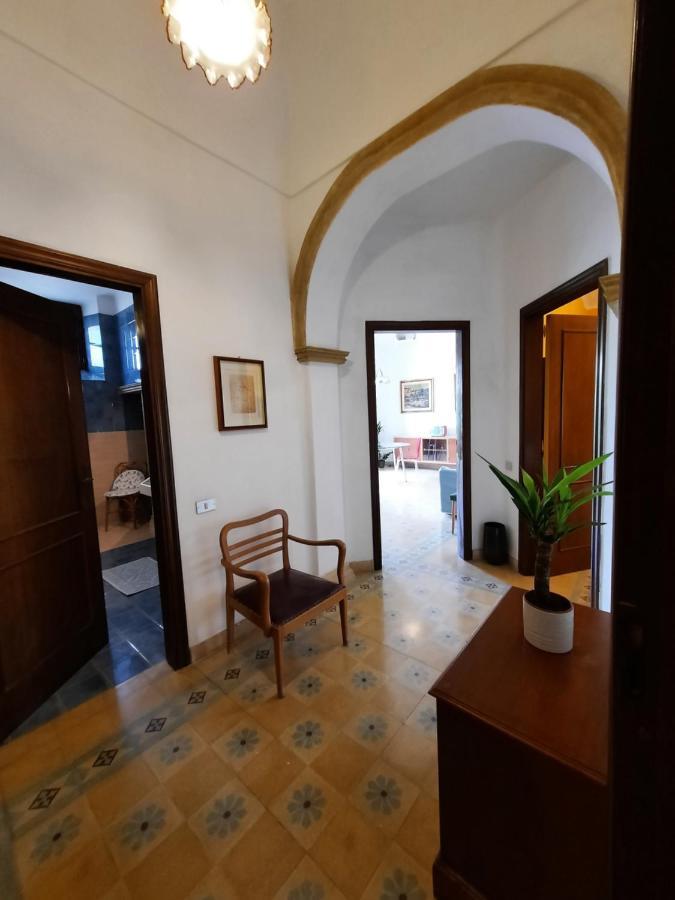 Villa Del Commendatore Sirugo 阿沃拉 外观 照片