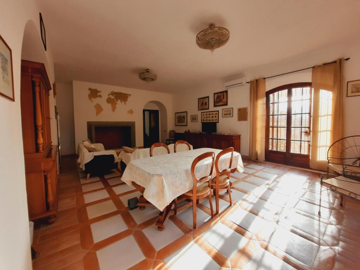 Villa Del Commendatore Sirugo 阿沃拉 外观 照片